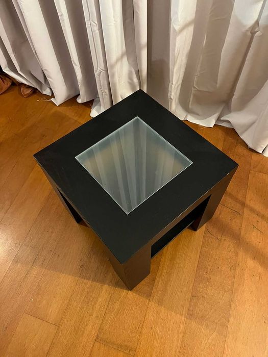 Mesa de Centro com tampo de vidro