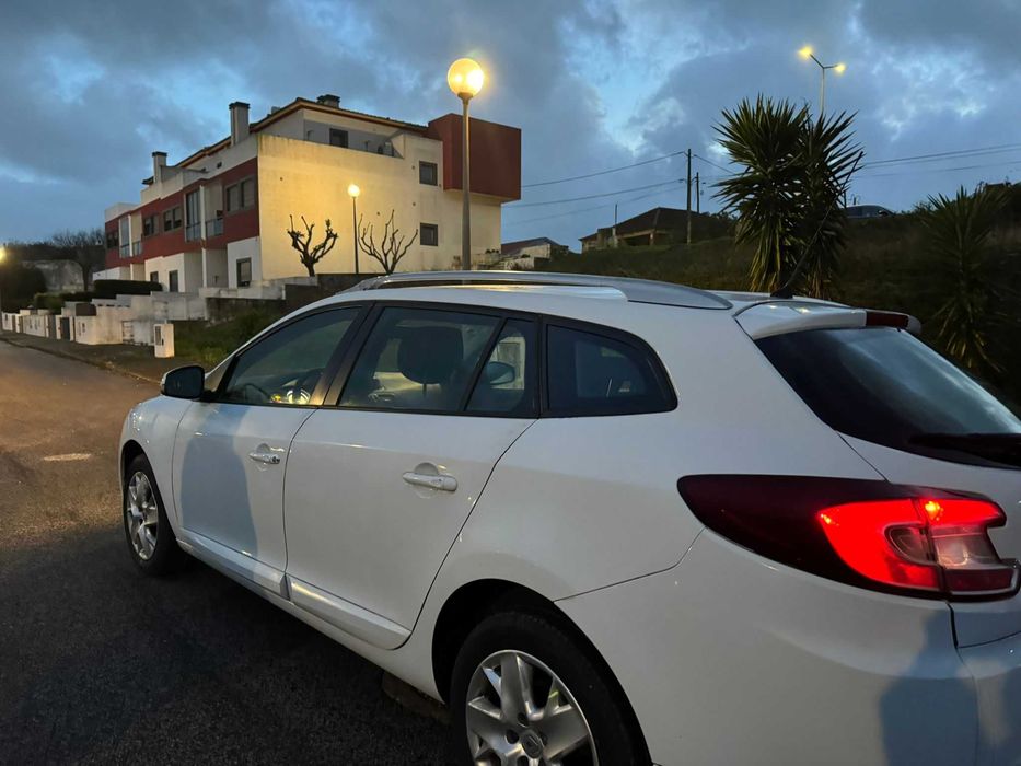 Renault Mégane SW 1.5 dCi 2012 – Económica | Revisão feita