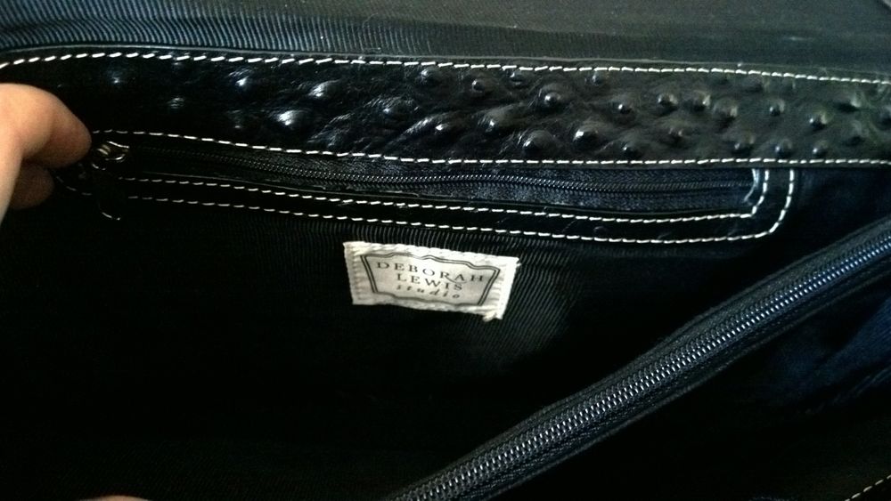 Сумка-седло из страусиной кожи Genuine Leather, Deborah Lewis. Италия