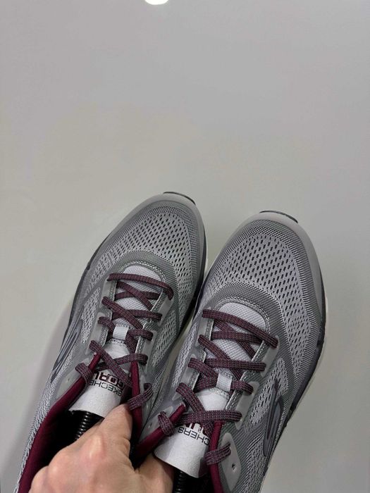 Чоловічі спортивні кросівки Skechers Max Cushioning  розмір 45