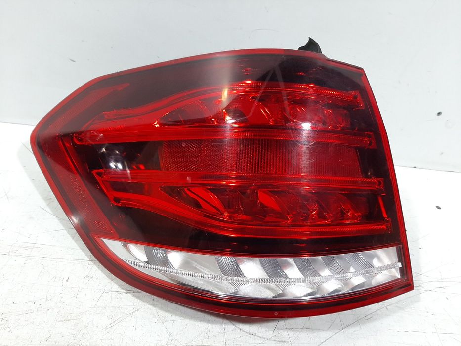 Farolim esquerdo MERCEDES-BENZ Classe E Carrinha (S212)