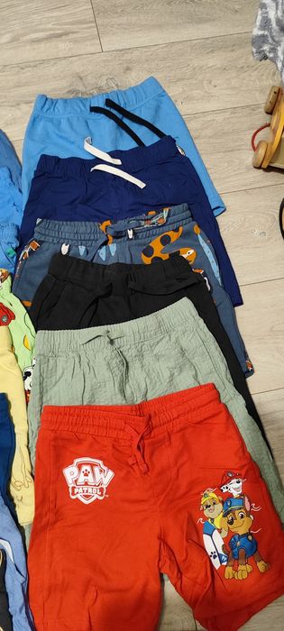 16 par krótkich spodenek dla chłopca w idealnym stanie
