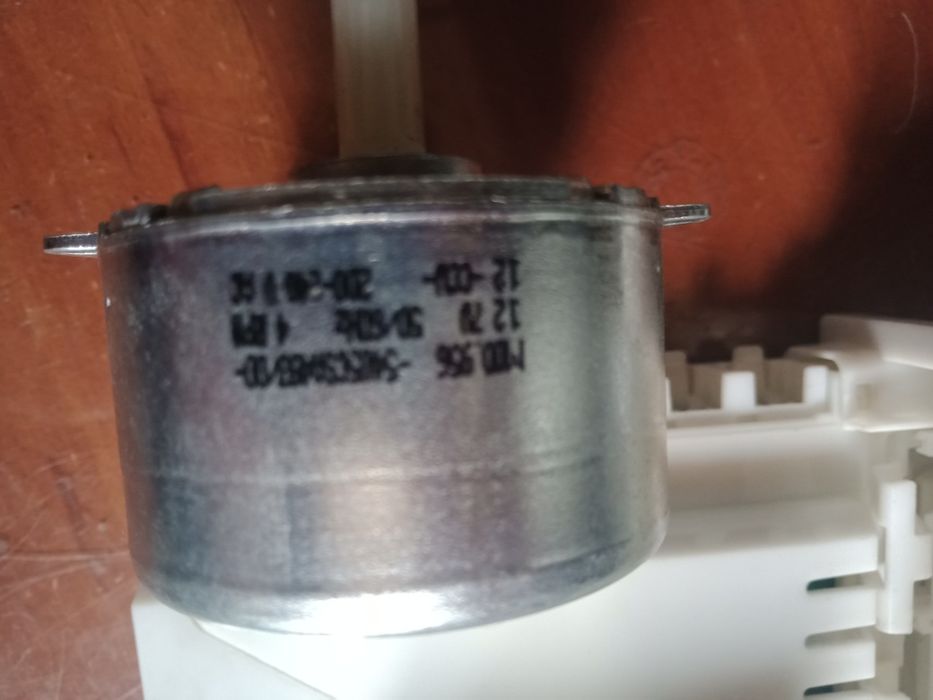 Запчасти на посудомойку Bosch