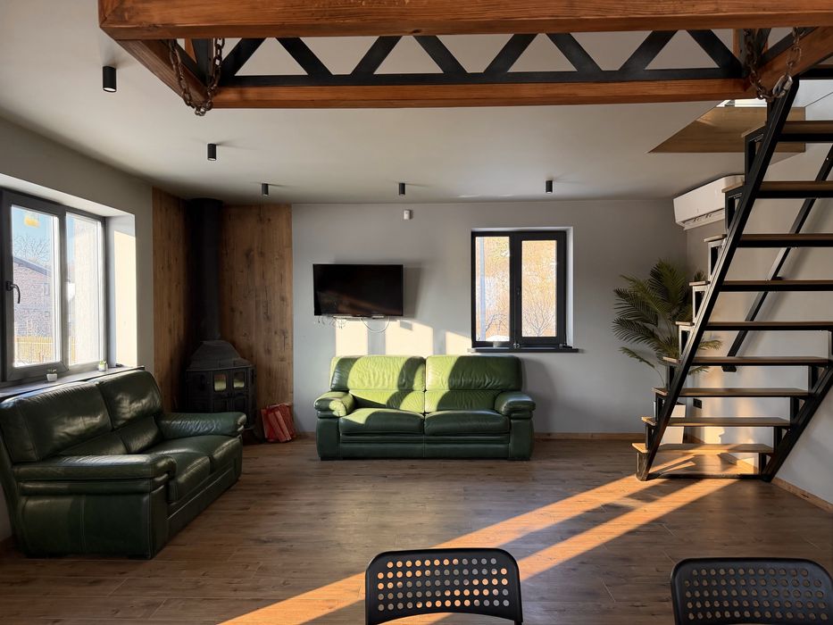 Будинок з ремонтом і меблями