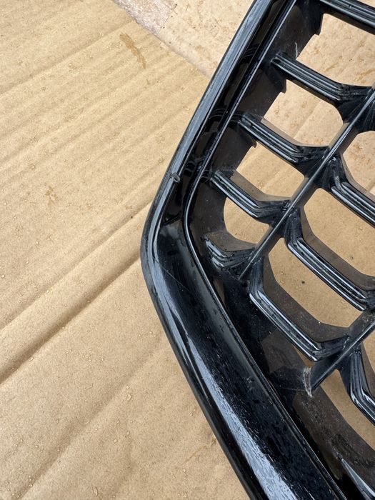 Grill atrapa volvo xc60 r-design 2018 do 2024