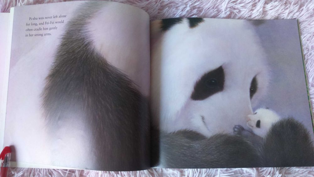 Книга для дітей на англійській  "Pi-shu, the Little Panda" Пі-шу, маленька панда