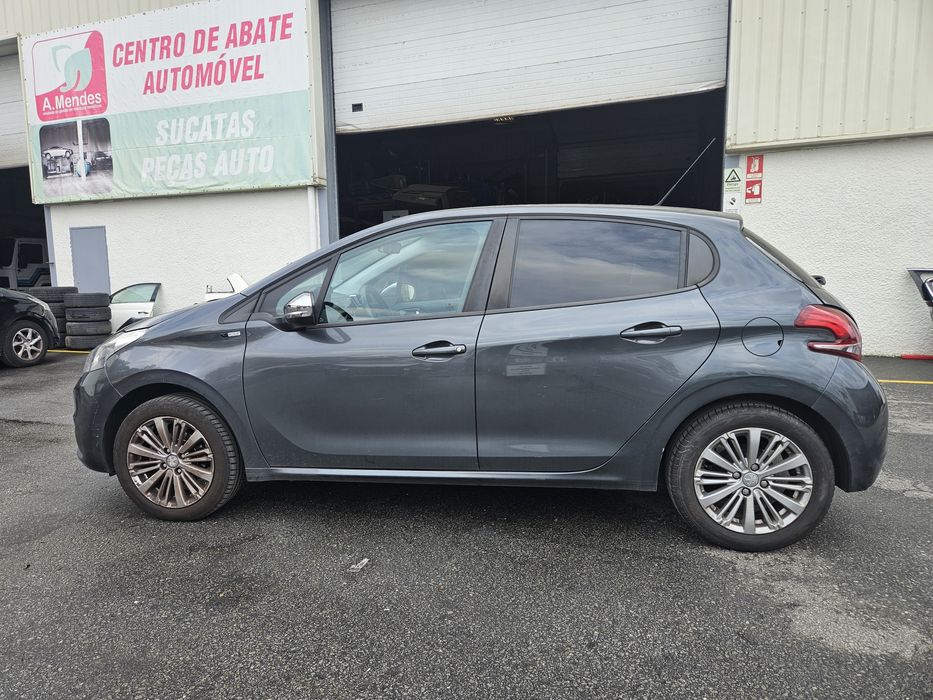 Peugeot 208 STYLE 1.2 VTi de 2017 para peças