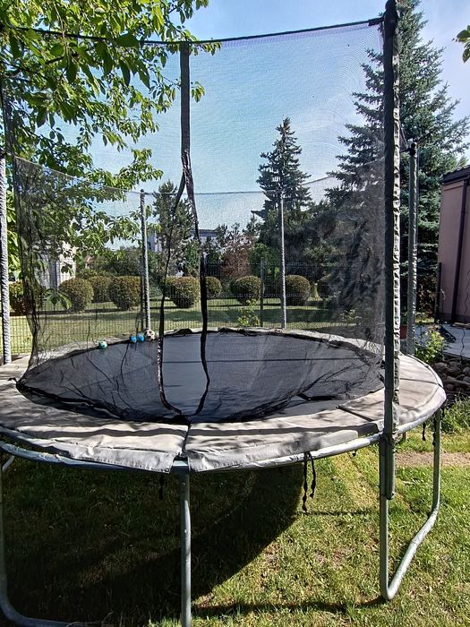 Trampolina ogrodowa