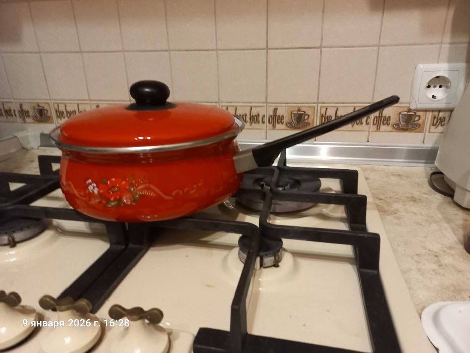 Продам емаліровану кастрюлю