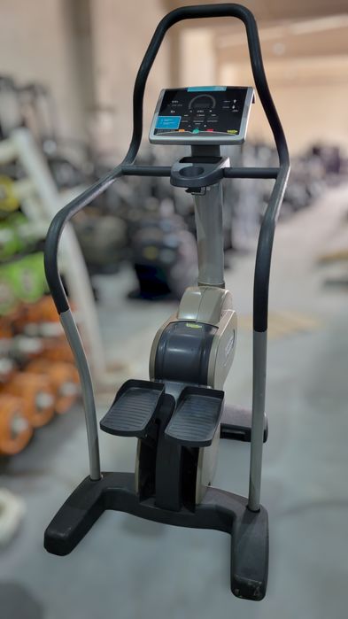 Професійний степпер technogym step 500 led