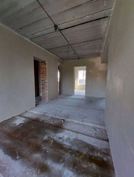 Цементна/гіпсова штукатурка стін. Машинна штукатурка стін. Штукатур