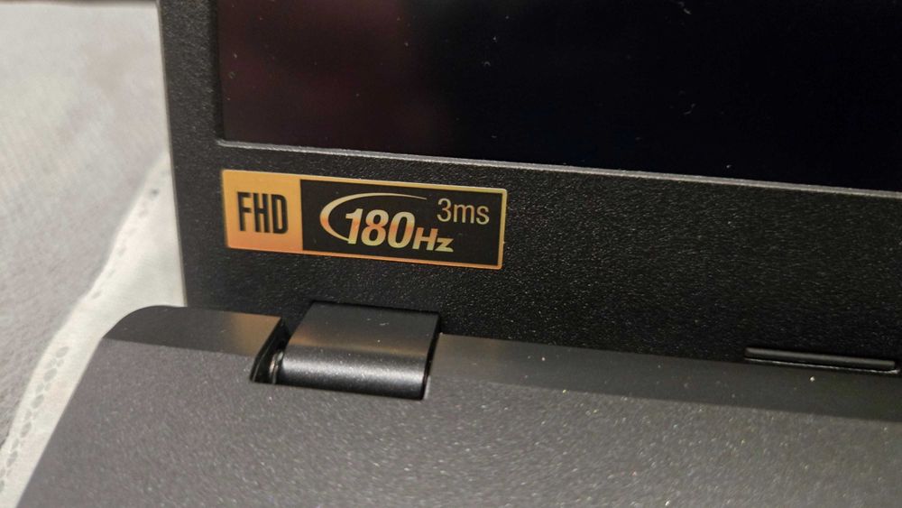 Portátil Gaming Acer Nitro V 15 Ryzen 7 7735 / 16GB DDR5 / 1Tb / 4050