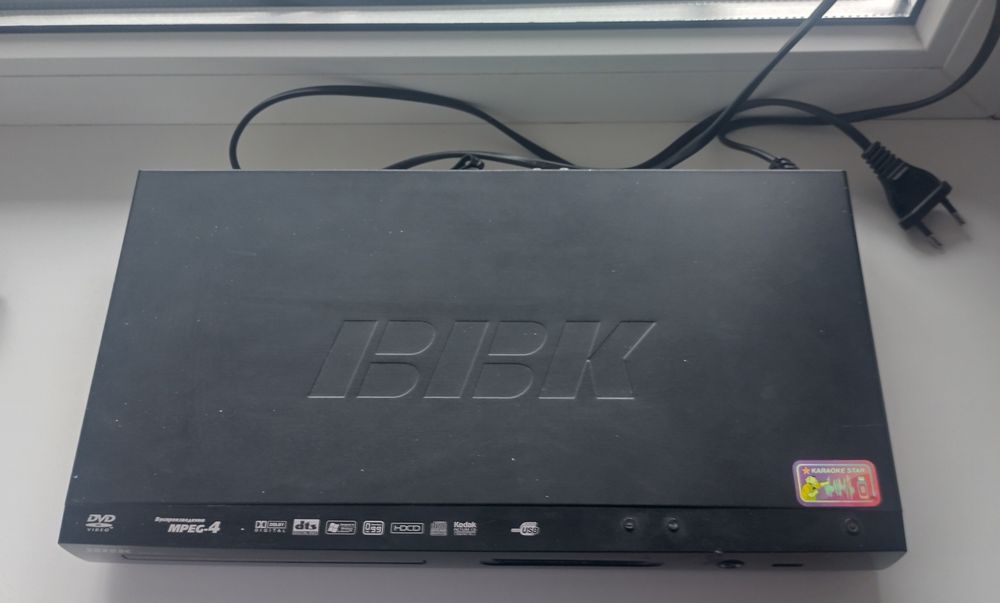 Супутниковий ресивер Eurosky DVB-3023 Super  і медіаплеєр   BBK DV4 38SI