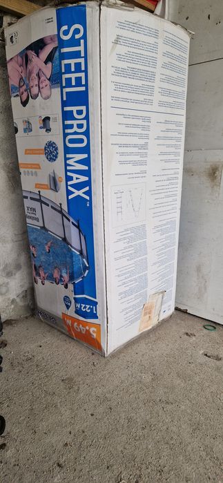 Basen stelażowy okrągły 549x122 cm