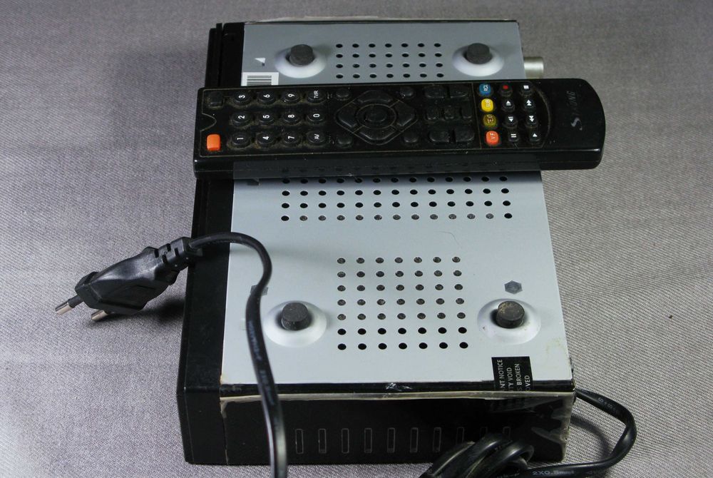 Наружная телевизионная антенна б.у. Устройство Т-2.  Обмен.