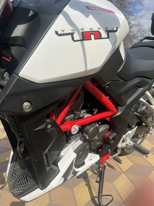 Benelli tnt 250 2018 року