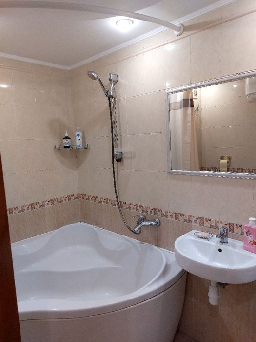 Двухкомнатная квартира посуточно и почасово на Оболоне.