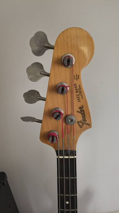 Fender gitara i Laney BC 250
