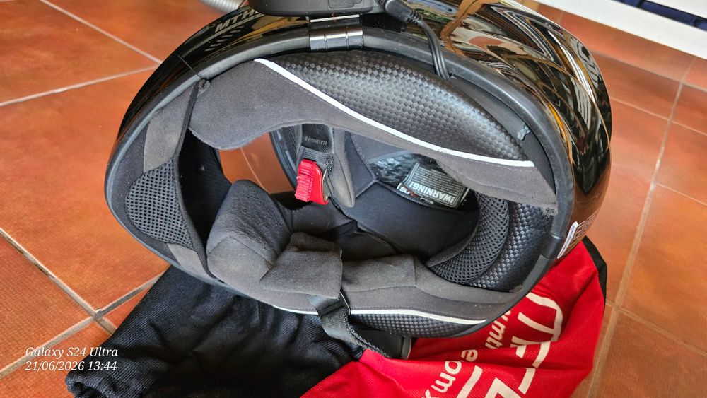 2 Capacetes + Auriculares + Casaco + Luvas + Adaptador USB para Moto