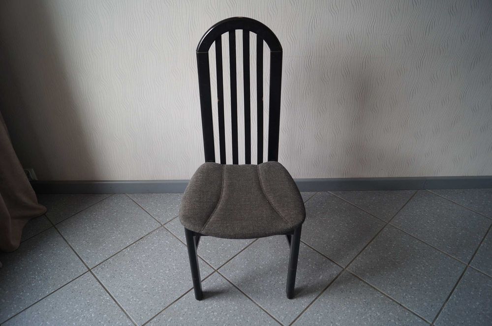 Stół drewniany czarny, rozsuwany + 4 krzesła