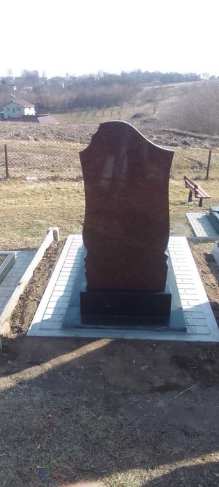 Реставрація старих пам'ятників.