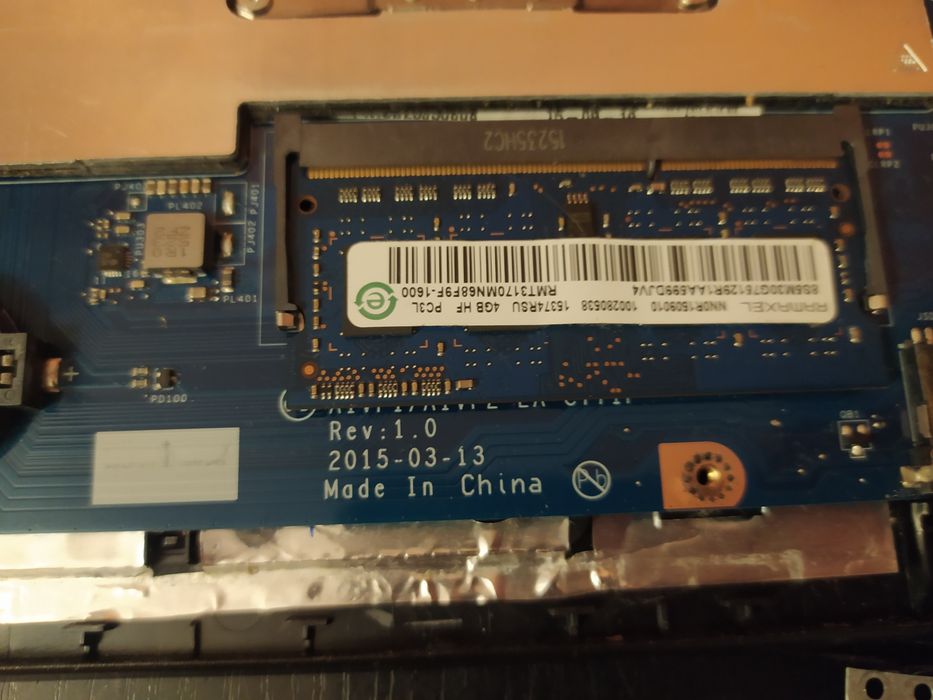 Продам Lenovo IdeaPad 100-15IBY по частинам