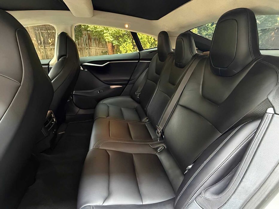 Tesla Model S 100D      2018