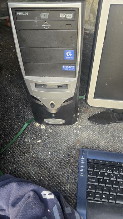 PC  Monitor e Teclado