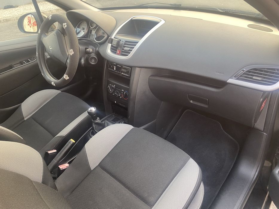 Peugeot 207 — fotografia 4