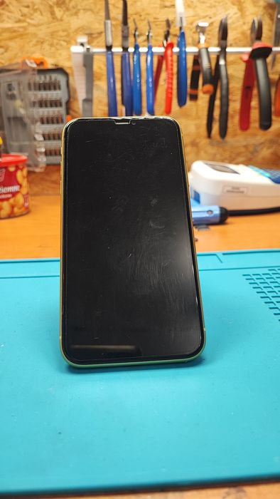 iPhone 11 sprawność baterii 72%