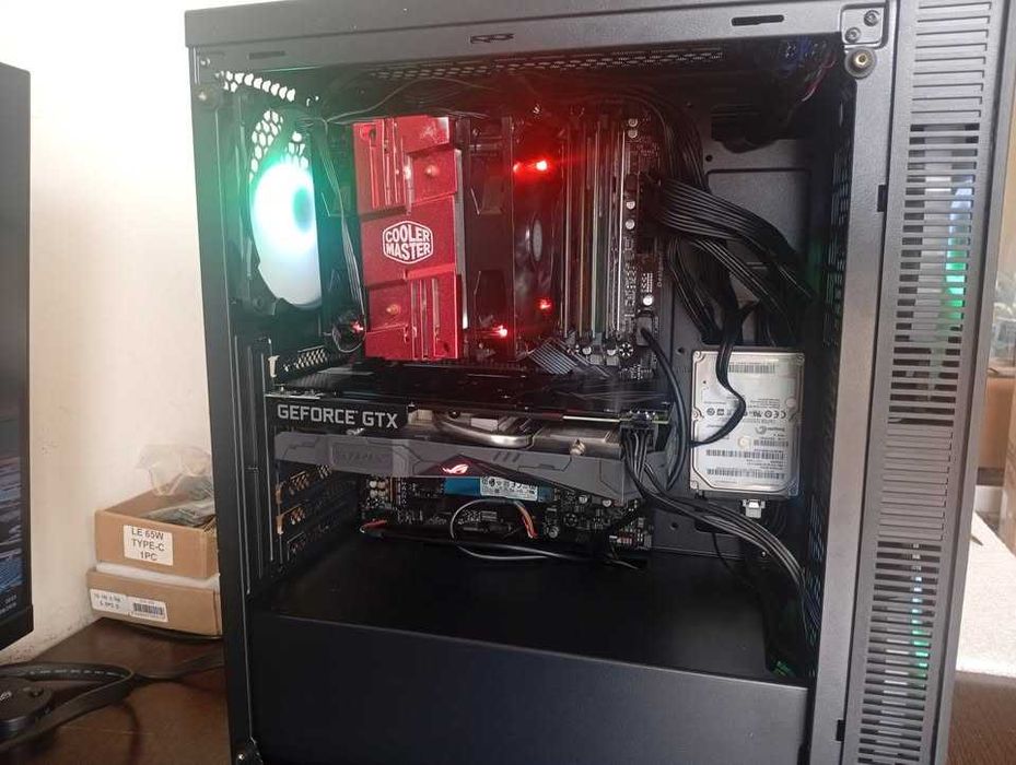 Gigabyte GamingX i5 9600K + GTX1660SUPER + 32GB RAM + SSD + HDD