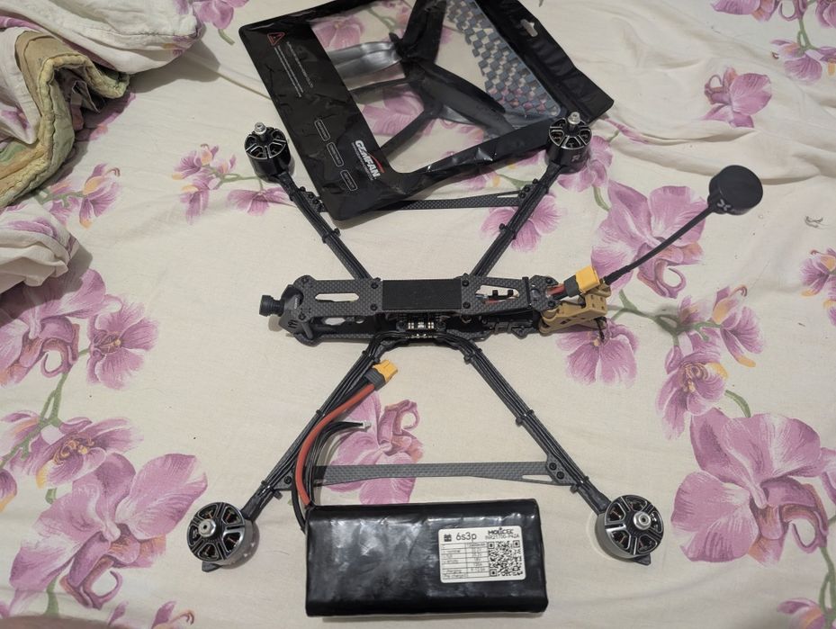 FPV дрон 10 дюймов, mark 4 карбон, SoloGood F722, ESC 4-in-1, RushFPV Max Solo 5.8GHz 2.5W, Foxeer Lollipop, Caddx. Батарея molicell p42a 6s3p