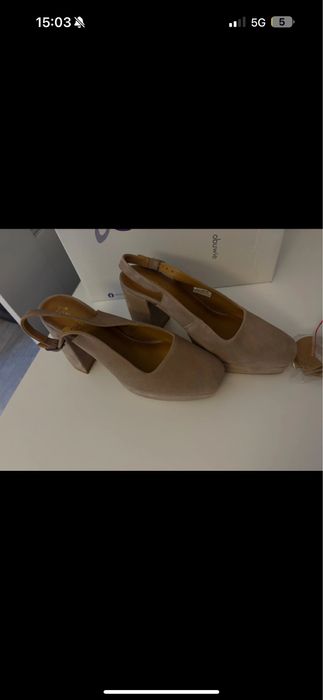 Sandały zamszowe na słupku Maciejka