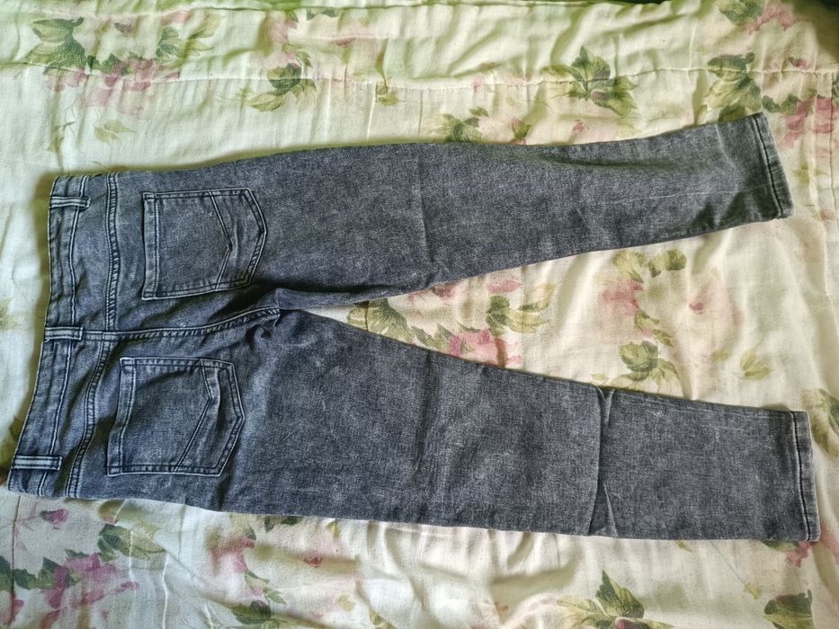 Spodnie jeans chłopięce r 134