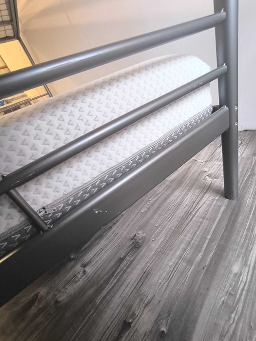 Łóżko piętrowe SVARTA Ikea bez materaców