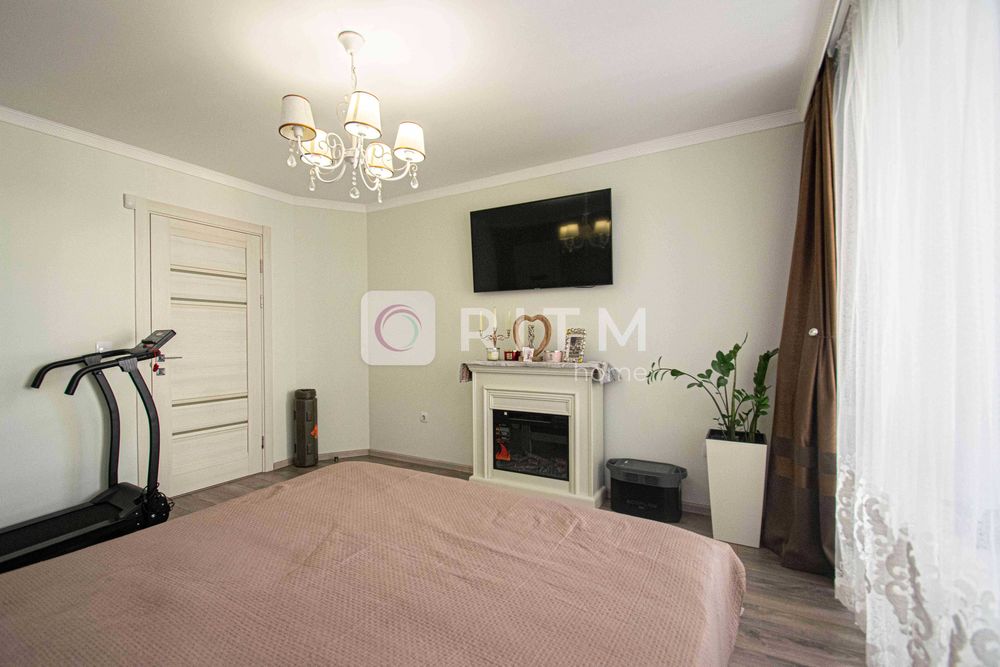 Продається чудова 2 кімнатна квартира у районі Дружба