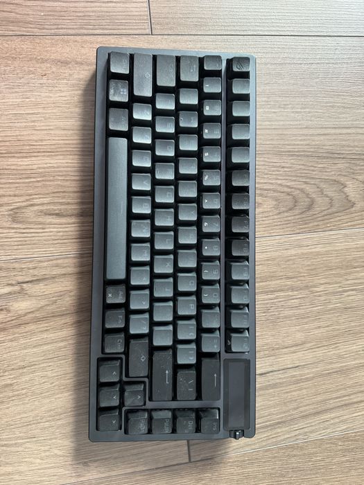 Asus ROG Azoth NX Red switches