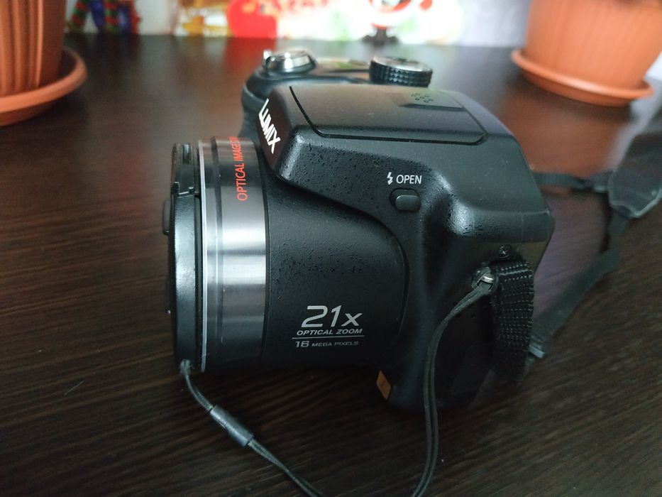 Цифрова фотокамера.Panasonic LZ20 LUMIX
