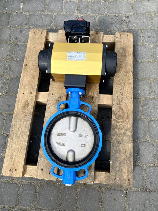 Przepustnica zawór międzykołnierzowa  DN200 PN16 pneumatyczna NOL-TEC.