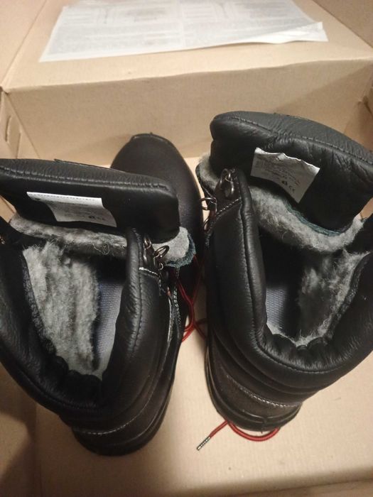 Ботинки теплые зимние высокие 43 р