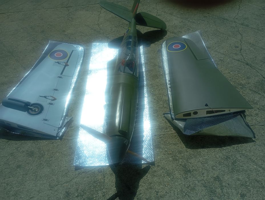 Avião RC Curtiss P40 Warhawk