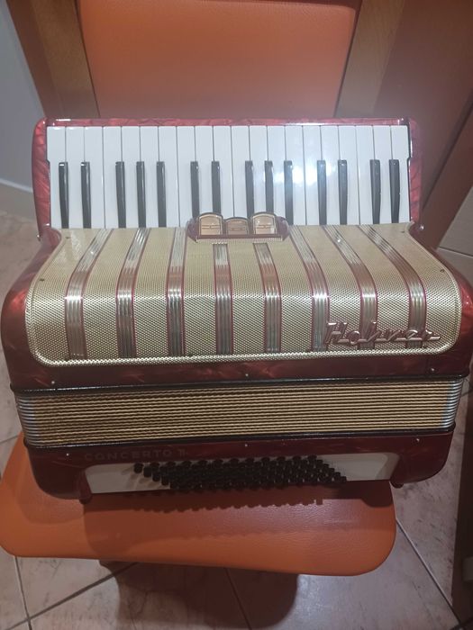 akordeon hohner concerto wielkość 80-tka 72 basy super stan