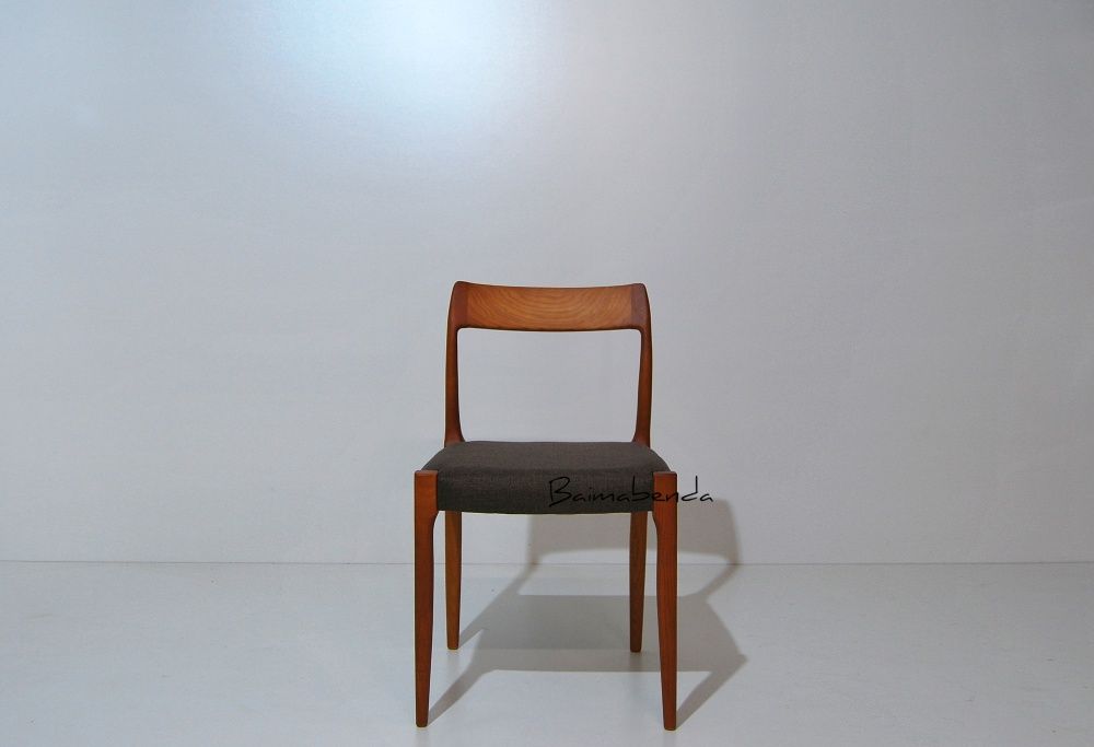 Cadeira Estilo Nórdico / Escandinavo / Retro Vintage