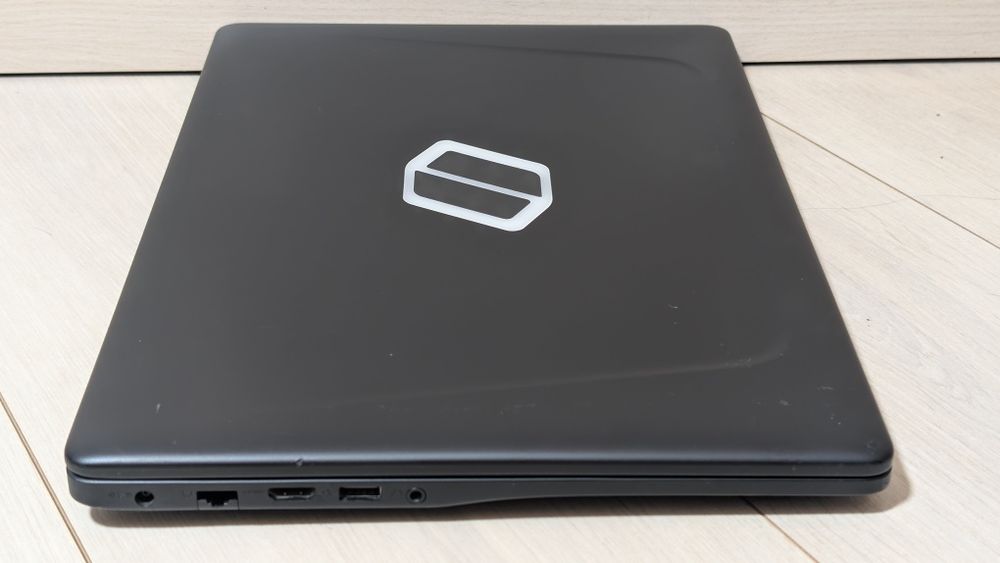 Ігровий ноутбук Samsung NP800GSM Core i7 GeForce 1050 8-32/до 1Tb SSD