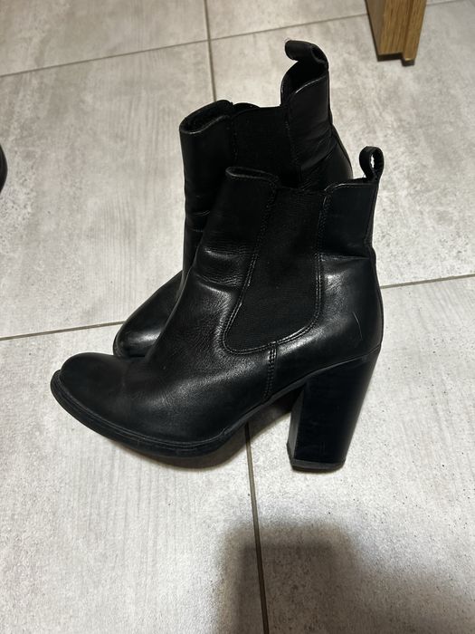 Buty botki Lasocki rozmiar 35 skórzane