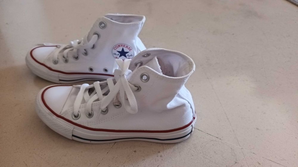 Ténis brancos Converse