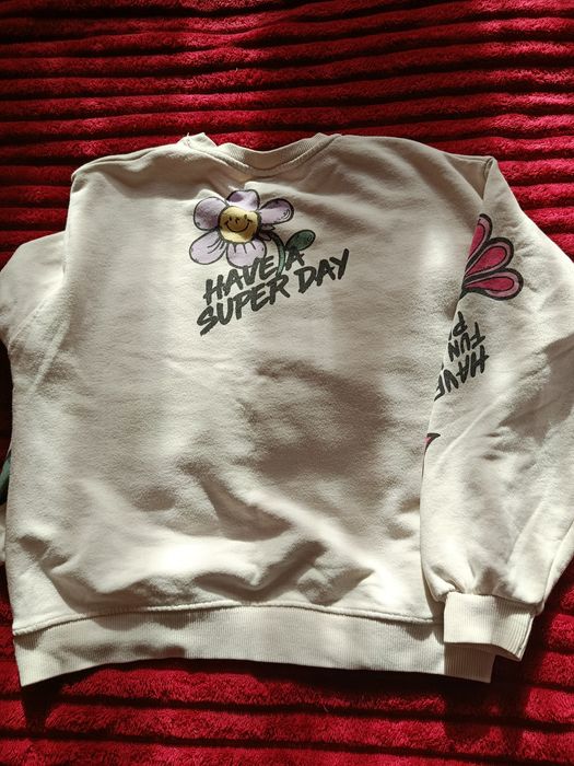 Кофта Zara на дівчину.