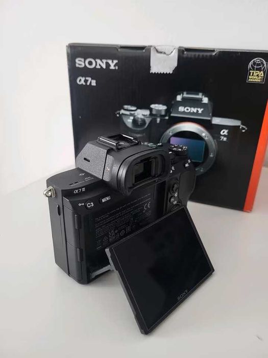 Sony A7 III ILCE-7M3 (stan bardzo dobry)
