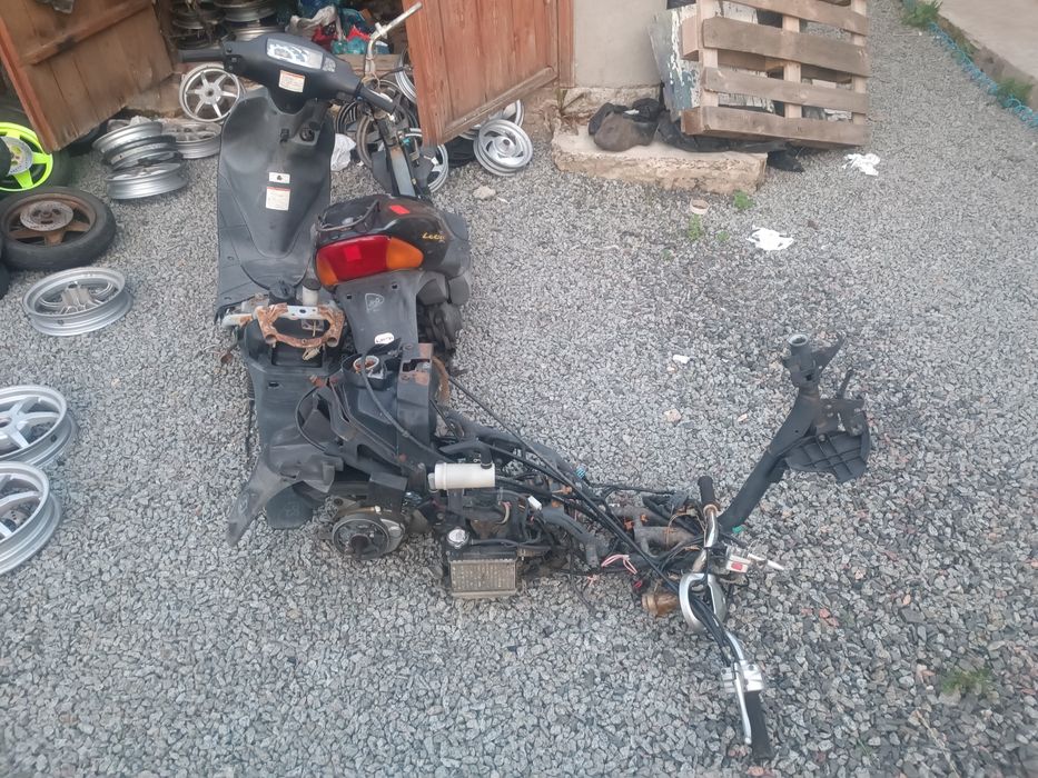 Пластик Запчасть на Suzuki lets 1 2 4 5 pallet address v 50 v100 ad11