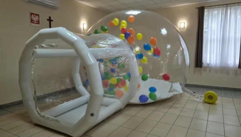 Magiczna Bańka - Dmuchaniec Bubble Hause